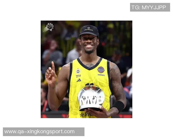 狄龙赞布克突破能力与防守智慧助力队友成长与发展 狄龙赞布克突破能力与防守智慧助力队友成长与发展