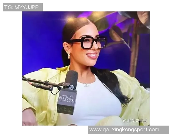 女主持调侃按摩浴缸情趣皮尔斯幽默回应家中无此奢侈品 女主持调侃按摩浴缸情趣皮尔斯幽默回应家中无此奢侈品